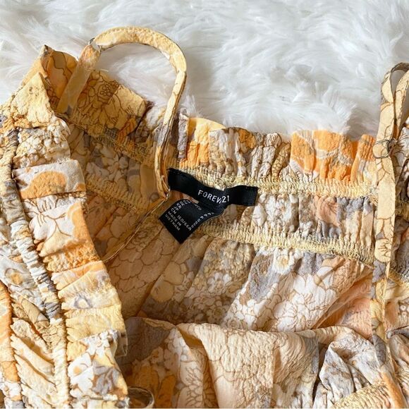 Floral Romper 🌼 - Picture 5 of 6